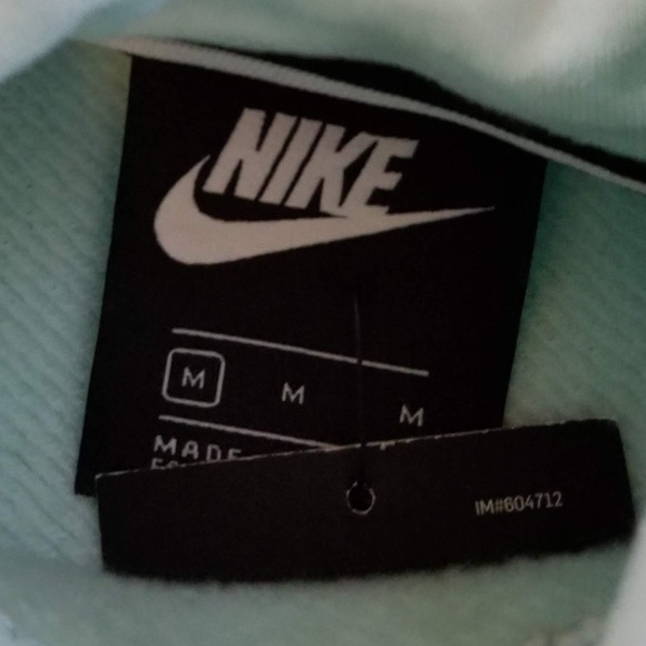 SOLD - Nike Cropped Hoodie Sweatshirt - Picture 6 of 6